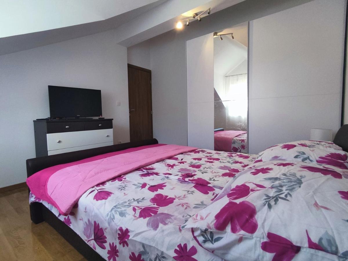 Sunny Attic Apartment With Balcony & Modern City Apartment With Outdoor Area, No Balcony Trogir Extérieur photo
