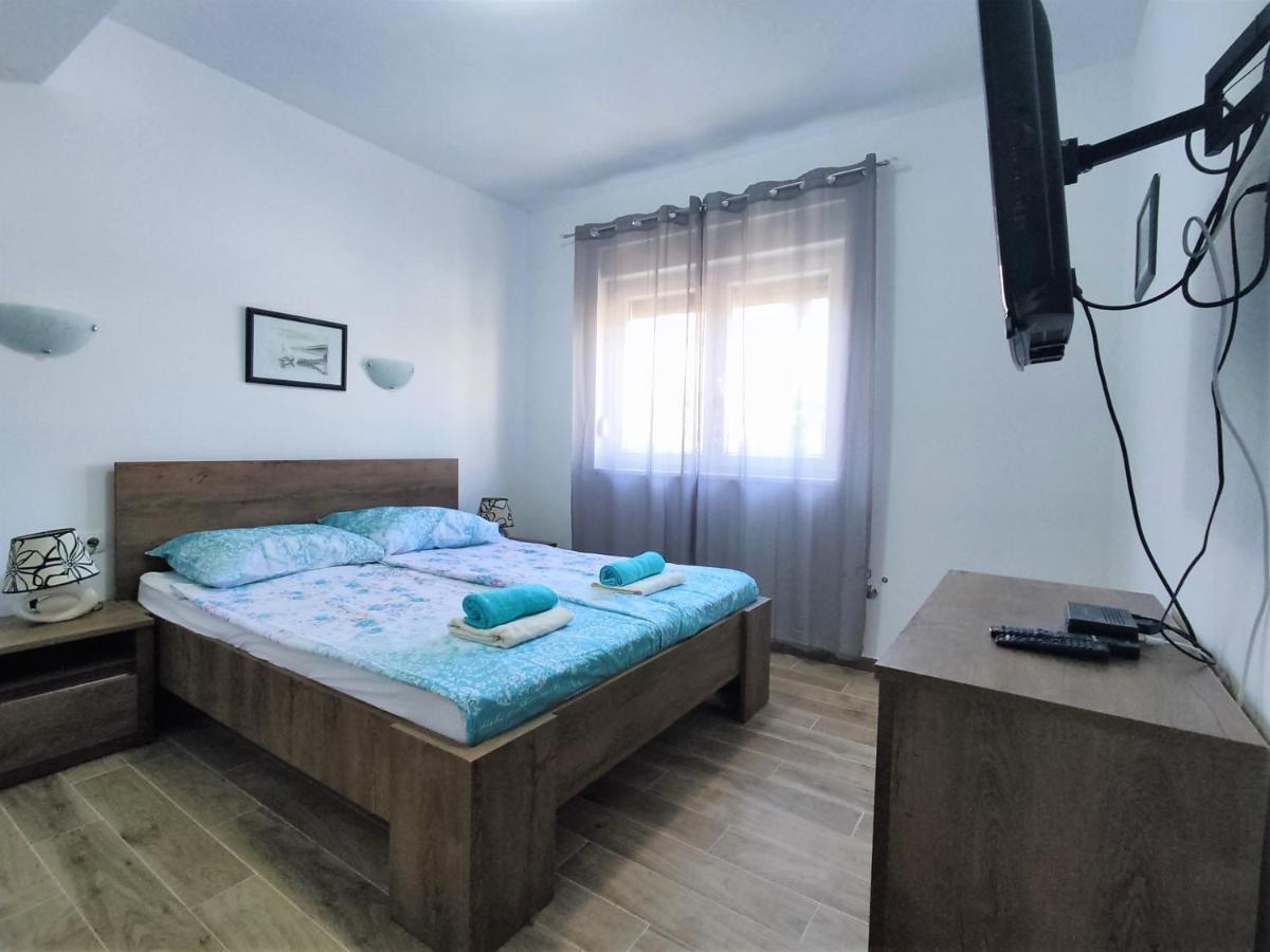 Sunny Attic Apartment With Balcony & Modern City Apartment With Outdoor Area, No Balcony Trogir Extérieur photo