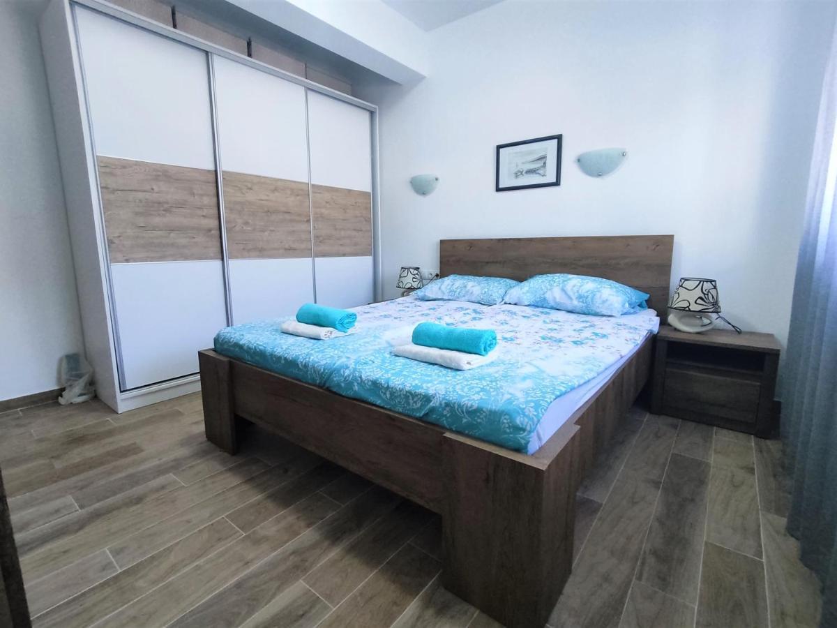 Sunny Attic Apartment With Balcony & Modern City Apartment With Outdoor Area, No Balcony Trogir Extérieur photo