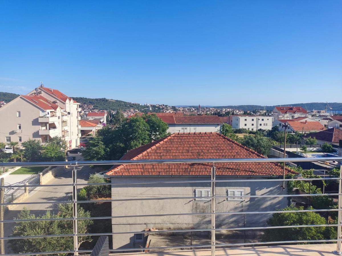 Sunny Attic Apartment With Balcony & Modern City Apartment With Outdoor Area, No Balcony Trogir Extérieur photo