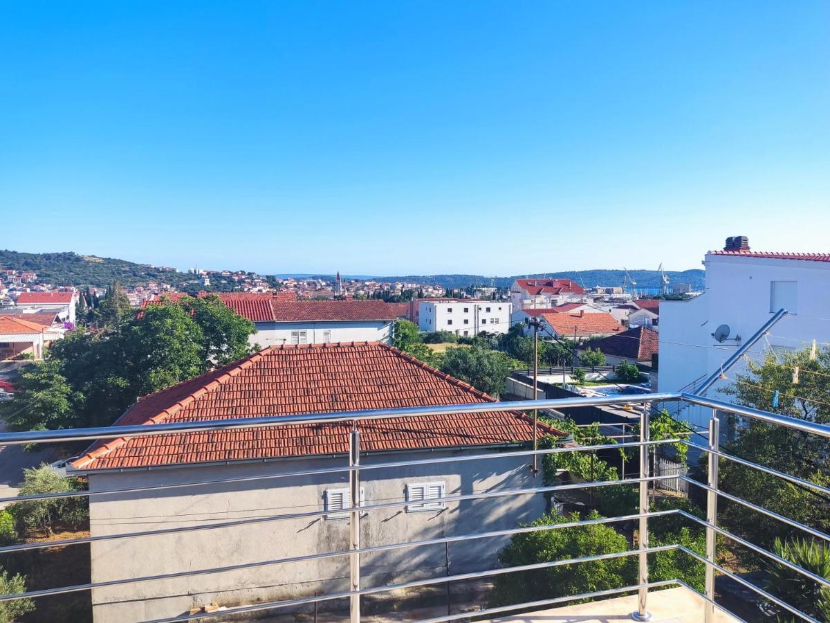 Sunny Attic Apartment With Balcony & Modern City Apartment With Outdoor Area, No Balcony Trogir Extérieur photo