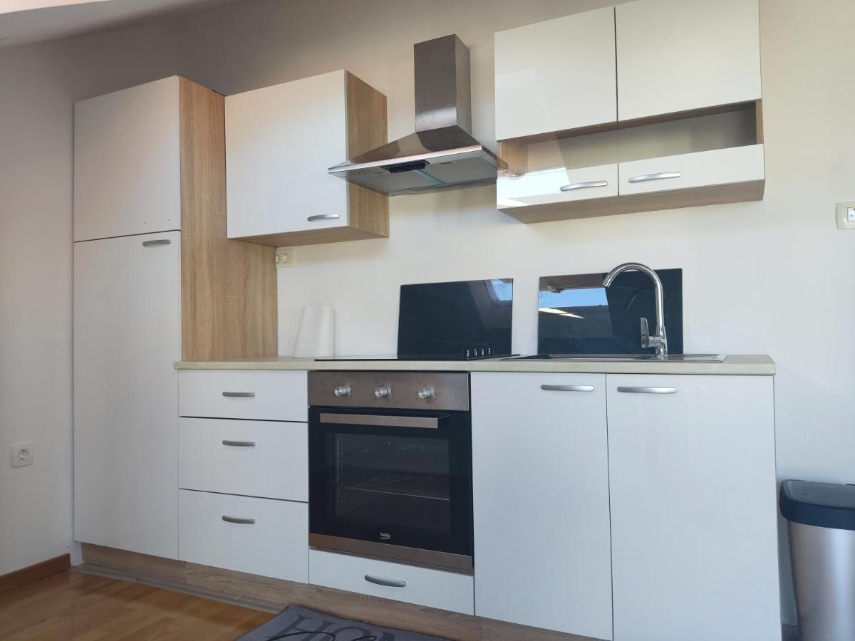 Sunny Attic Apartment With Balcony & Modern City Apartment With Outdoor Area, No Balcony Trogir Extérieur photo