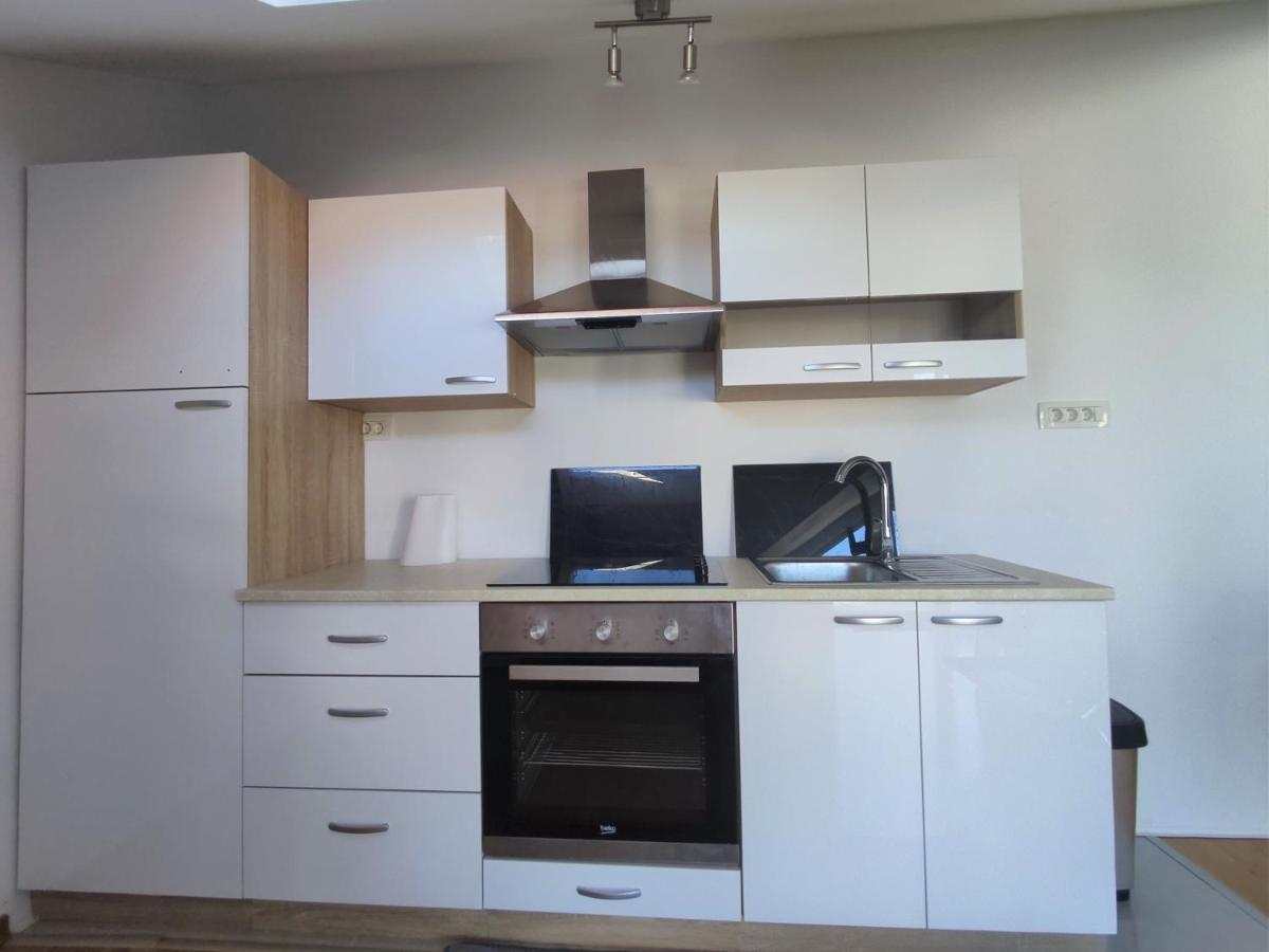 Sunny Attic Apartment With Balcony & Modern City Apartment With Outdoor Area, No Balcony Trogir Extérieur photo