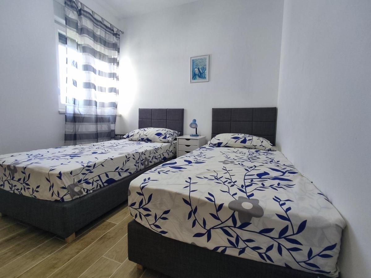 Sunny Attic Apartment With Balcony & Modern City Apartment With Outdoor Area, No Balcony Trogir Extérieur photo