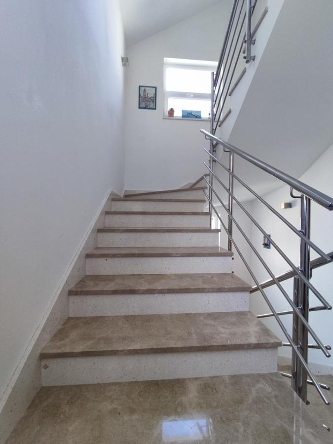 Sunny Attic Apartment With Balcony & Modern City Apartment With Outdoor Area, No Balcony Trogir Extérieur photo