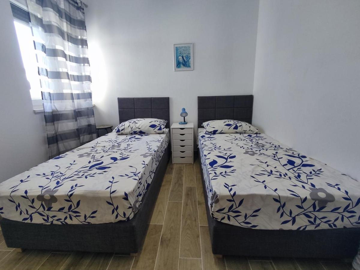 Sunny Attic Apartment With Balcony & Modern City Apartment With Outdoor Area, No Balcony Trogir Extérieur photo