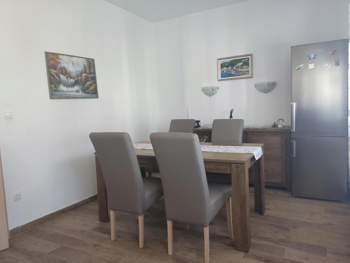 Sunny Attic Apartment With Balcony & Modern City Apartment With Outdoor Area, No Balcony Trogir Extérieur photo