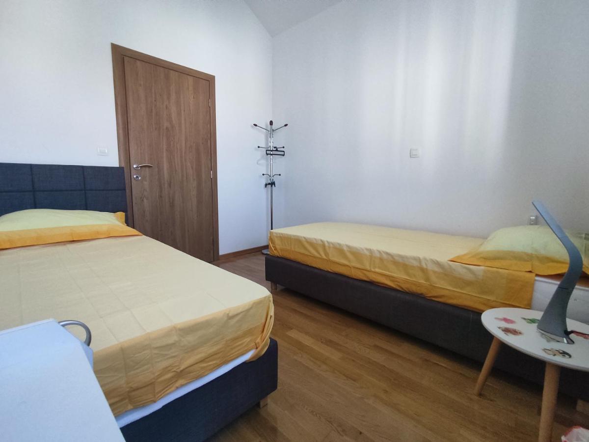 Sunny Attic Apartment With Balcony & Modern City Apartment With Outdoor Area, No Balcony Trogir Extérieur photo