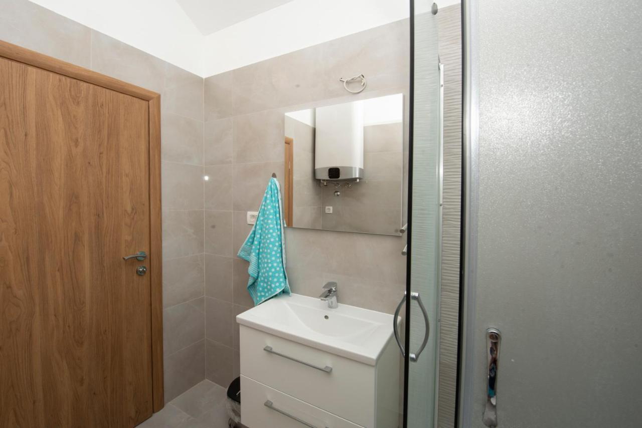 Sunny Attic Apartment With Balcony & Modern City Apartment With Outdoor Area, No Balcony Trogir Extérieur photo
