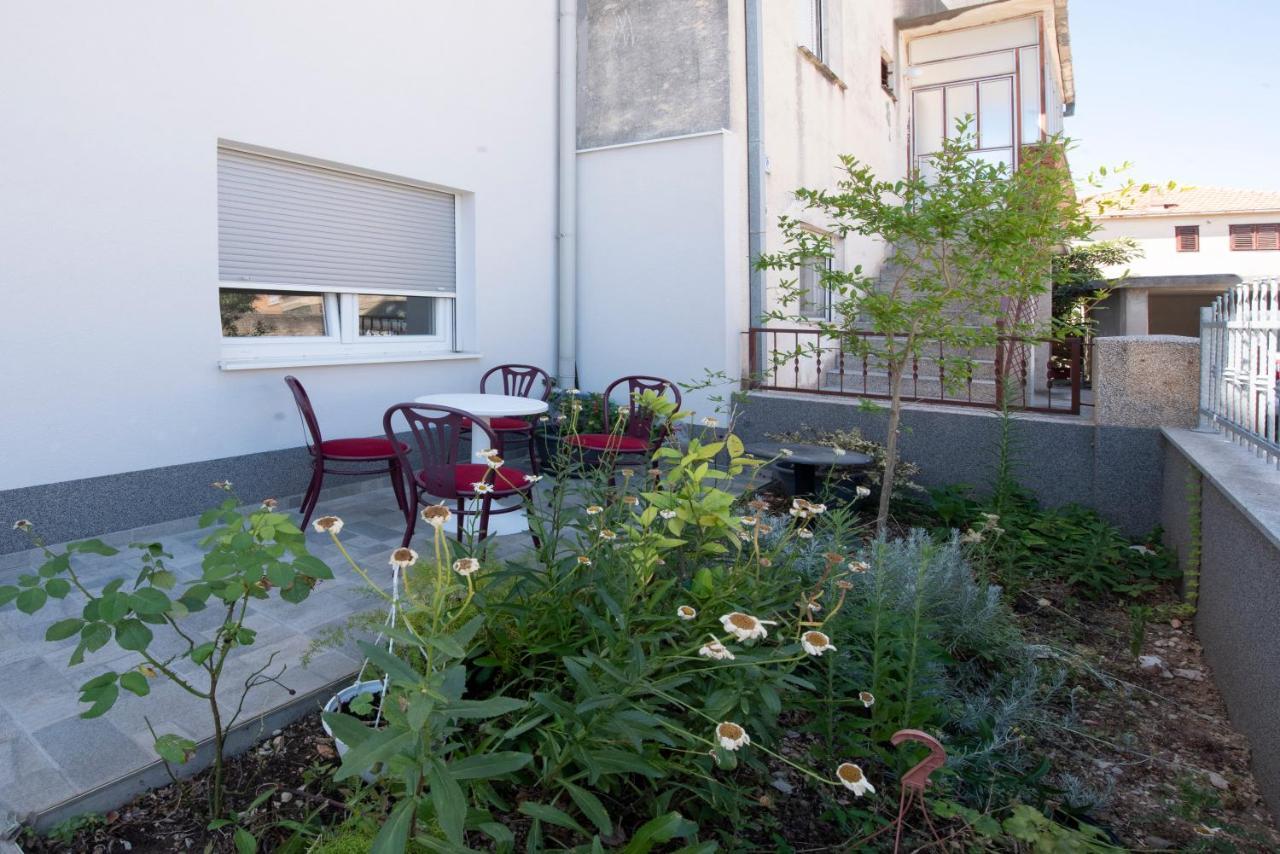 Sunny Attic Apartment With Balcony & Modern City Apartment With Outdoor Area, No Balcony Trogir Extérieur photo