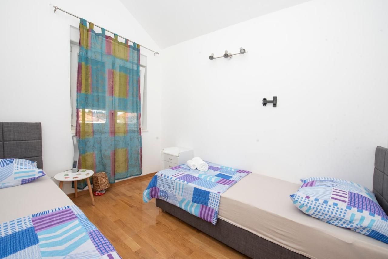 Sunny Attic Apartment With Balcony & Modern City Apartment With Outdoor Area, No Balcony Trogir Extérieur photo