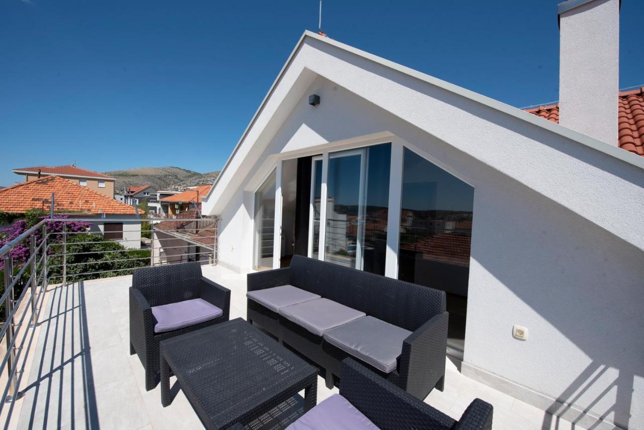 Sunny Attic Apartment With Balcony & Modern City Apartment With Outdoor Area, No Balcony Trogir Extérieur photo