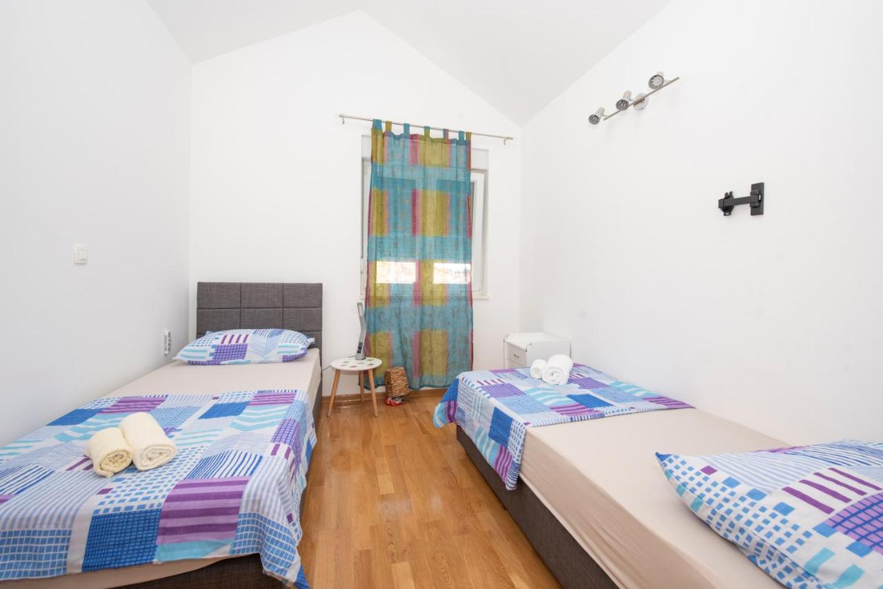 Sunny Attic Apartment With Balcony & Modern City Apartment With Outdoor Area, No Balcony Trogir Extérieur photo