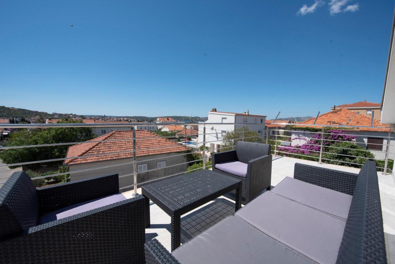 Sunny Attic Apartment With Balcony & Modern City Apartment With Outdoor Area, No Balcony Trogir Extérieur photo