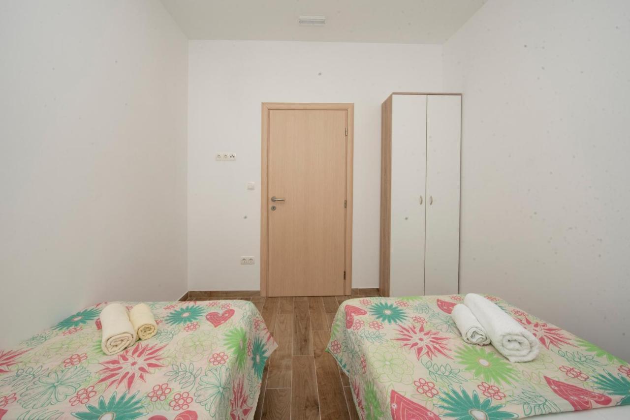 Sunny Attic Apartment With Balcony & Modern City Apartment With Outdoor Area, No Balcony Trogir Extérieur photo